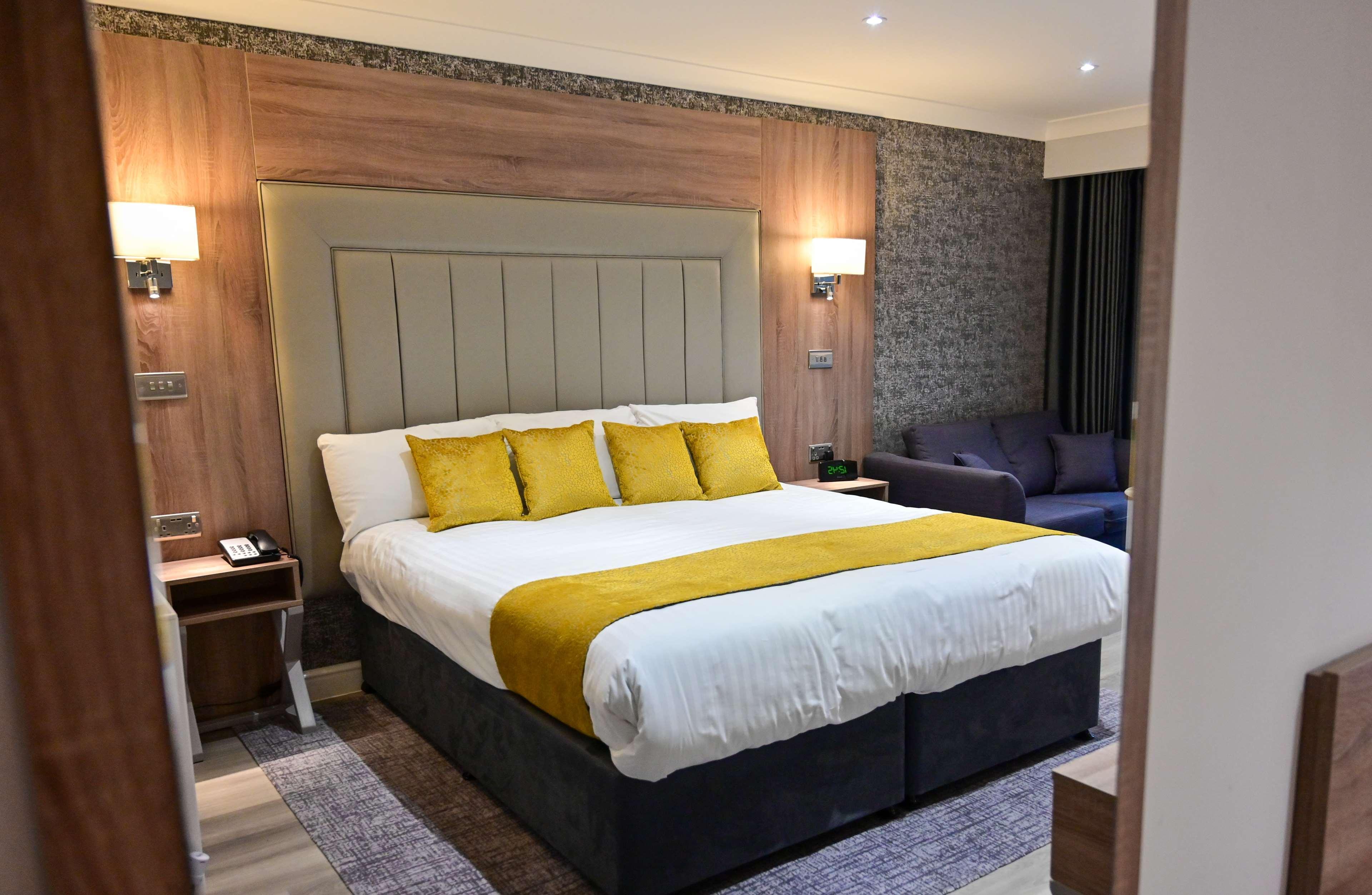 Best Western Premier Heronston Hotel & Spa Bridgend  Exterior foto