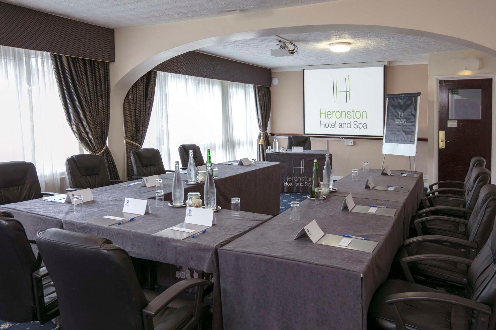 Best Western Premier Heronston Hotel & Spa Bridgend  Exterior foto