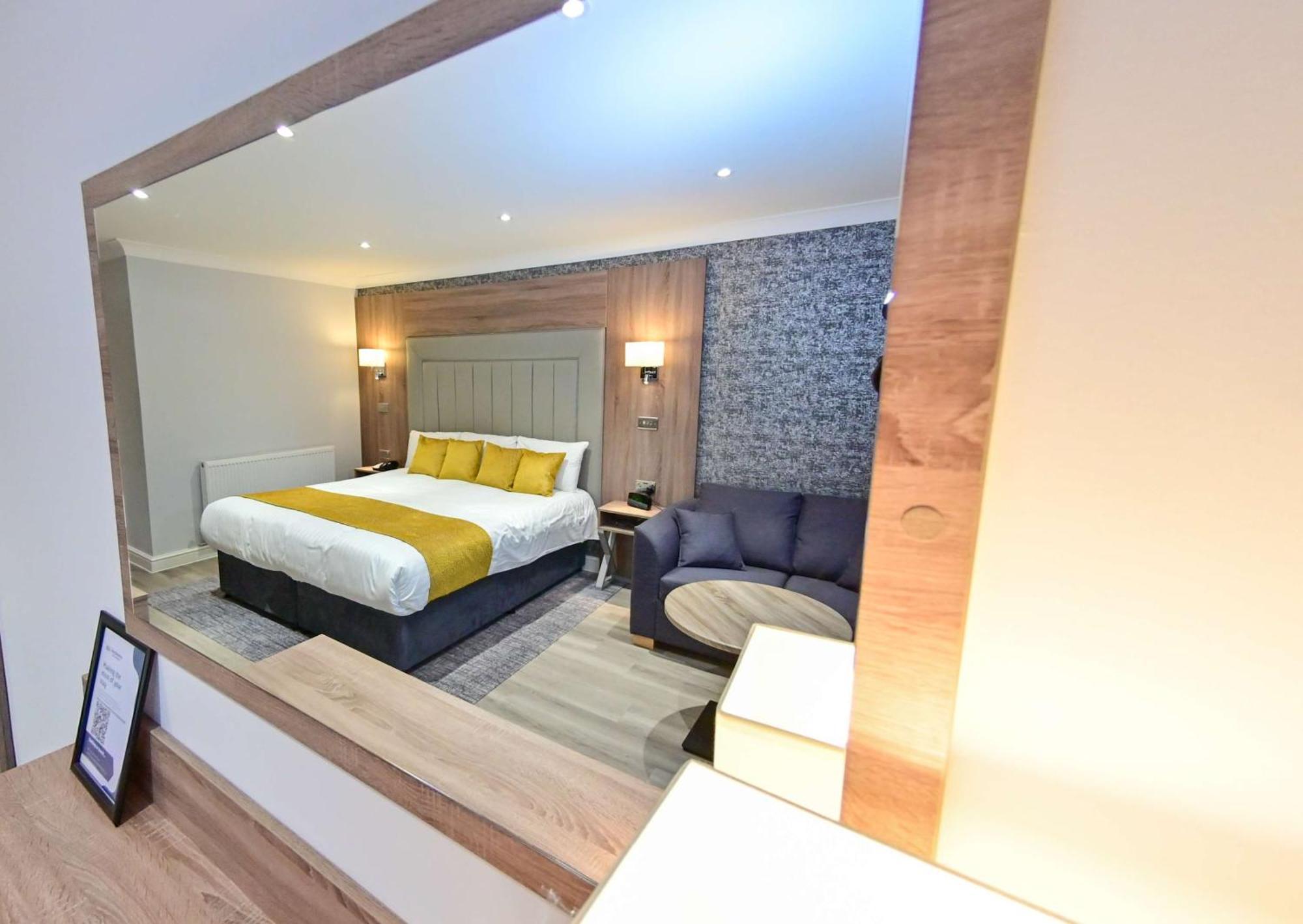 Best Western Premier Heronston Hotel & Spa Bridgend  Exterior foto