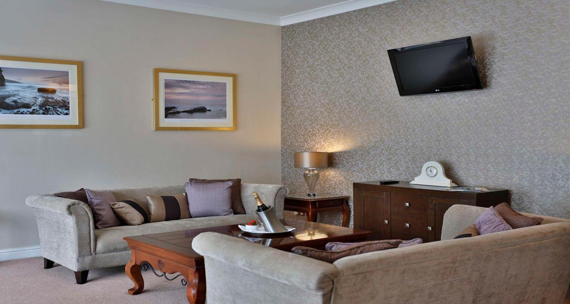 Best Western Premier Heronston Hotel & Spa Bridgend  Exterior foto